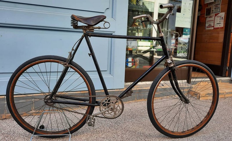 Vélo_d'antan_Peugeot_1900