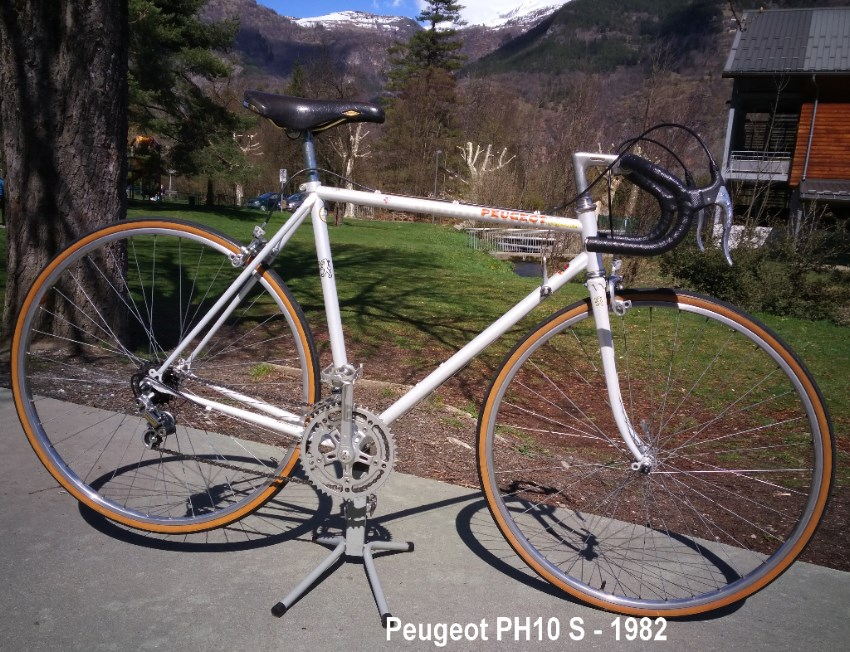 Ancien vélo de course Peugeot PH10 S