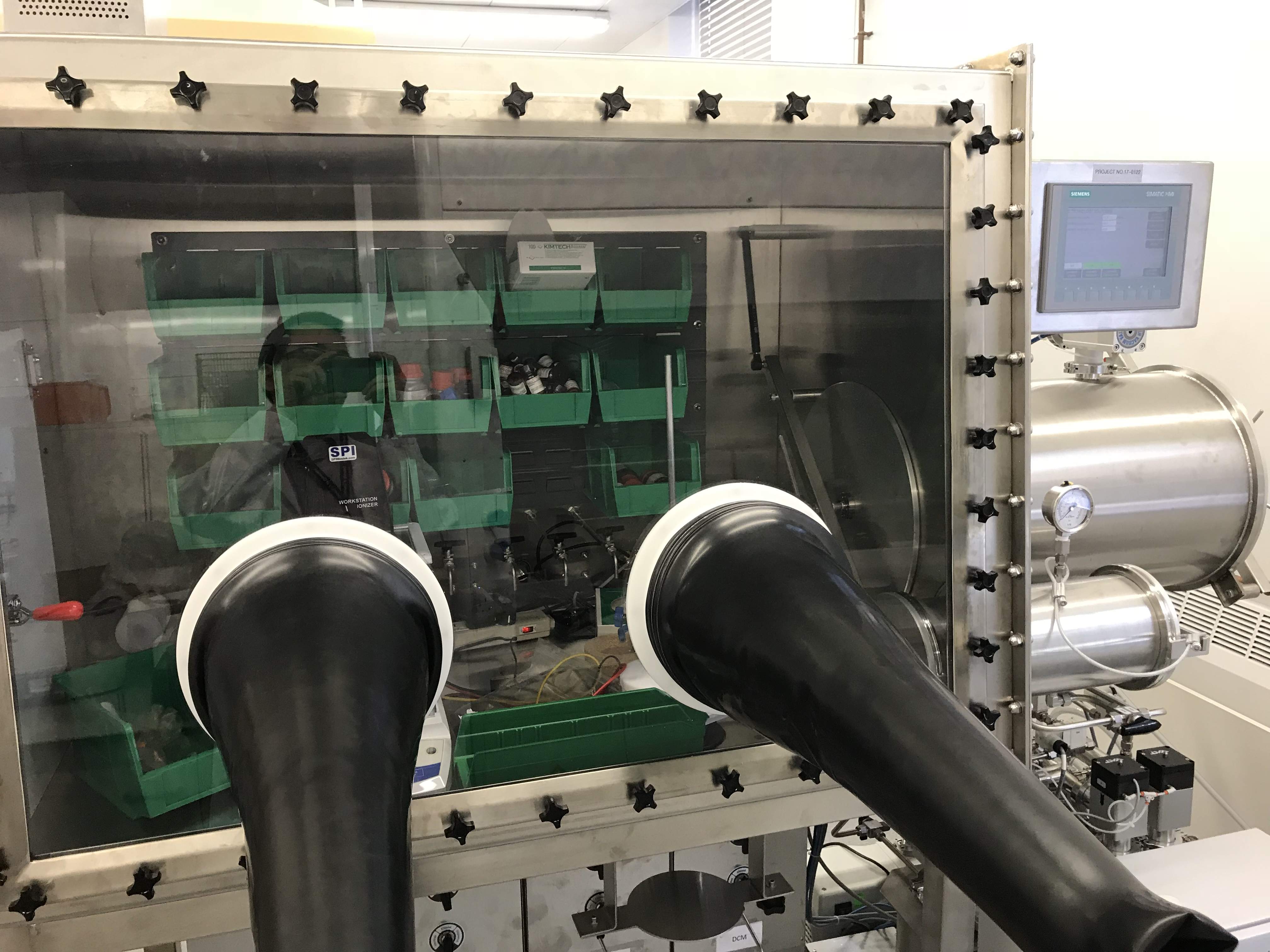 Our glovebox is equipped for both synthetic chemistry and electrochemistry