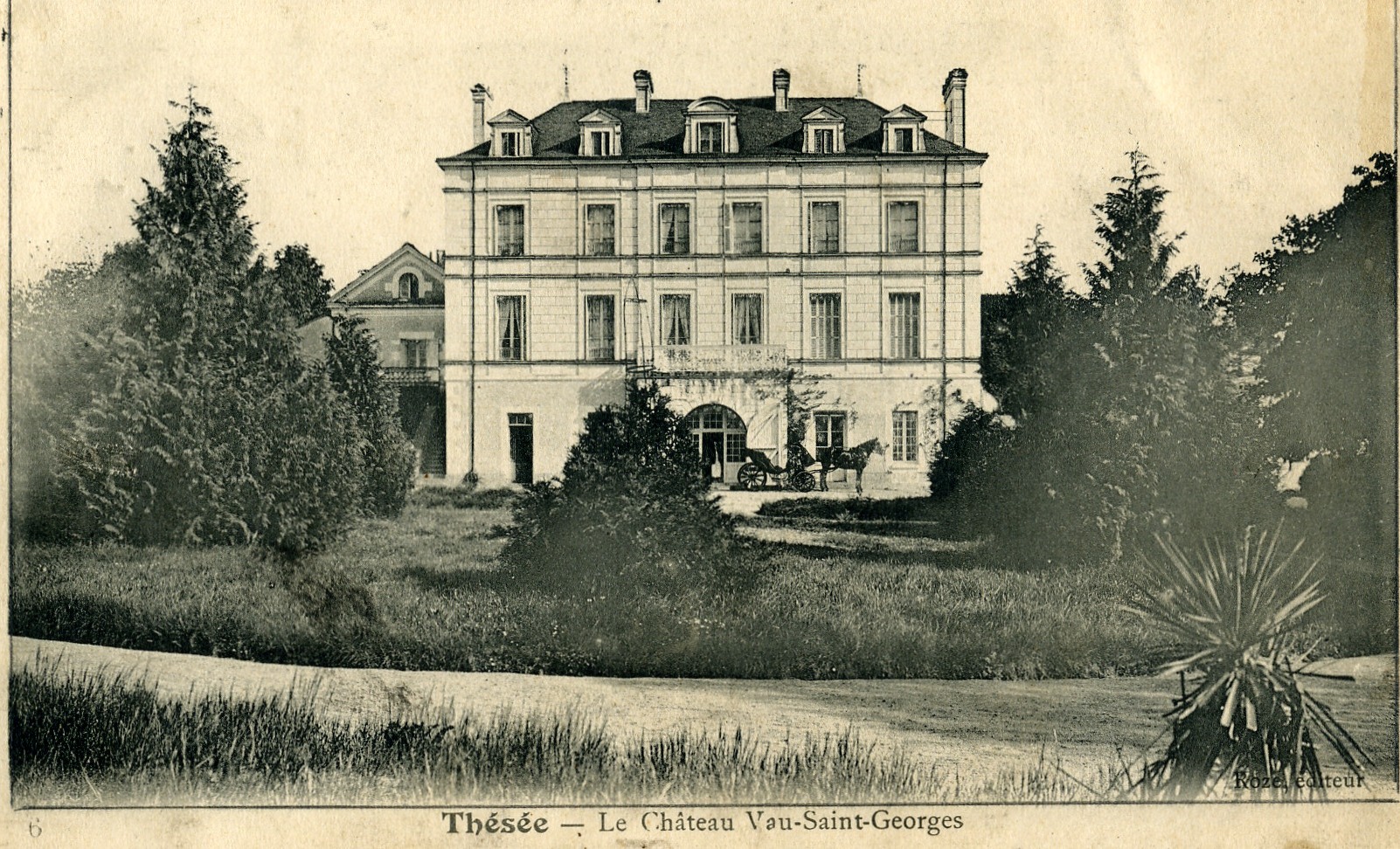 « Thésée - le château Vau-Saint-Georges »